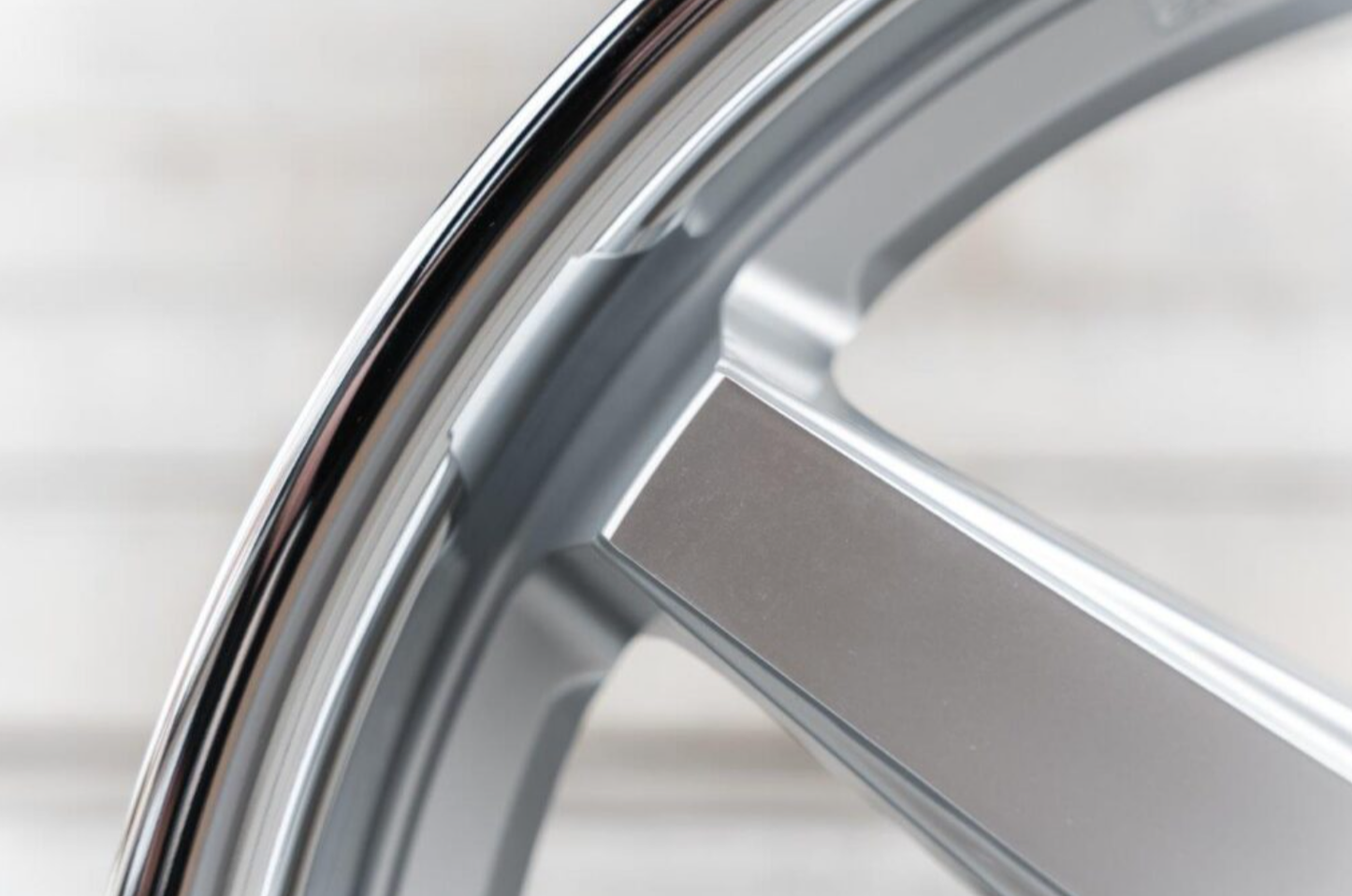 La Chanti LC-P13 Felge – Machined Silver Chrom | 9x20 | 5x114 ET35